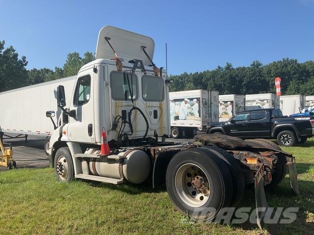 Freightliner Cascadia 113 Naudoti vilkikai
