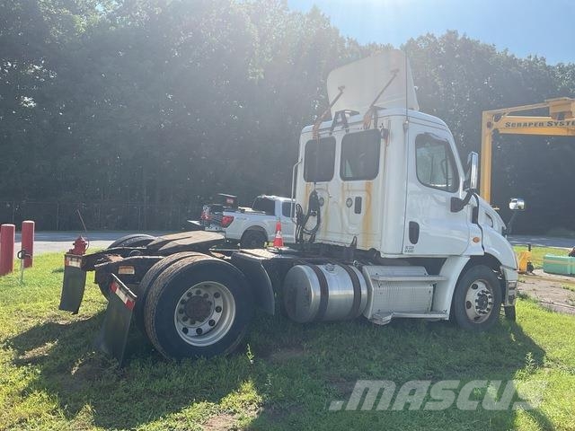 Freightliner Cascadia 113 Naudoti vilkikai