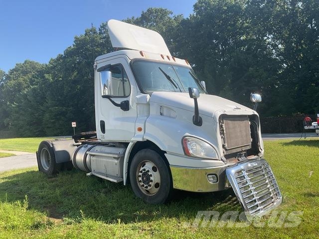 Freightliner Cascadia 113 Naudoti vilkikai