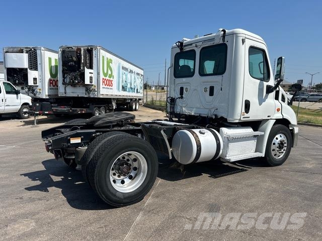Freightliner Cascadia 113 Camiones tractor