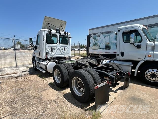 Freightliner Cascadia 113 Vlačilci