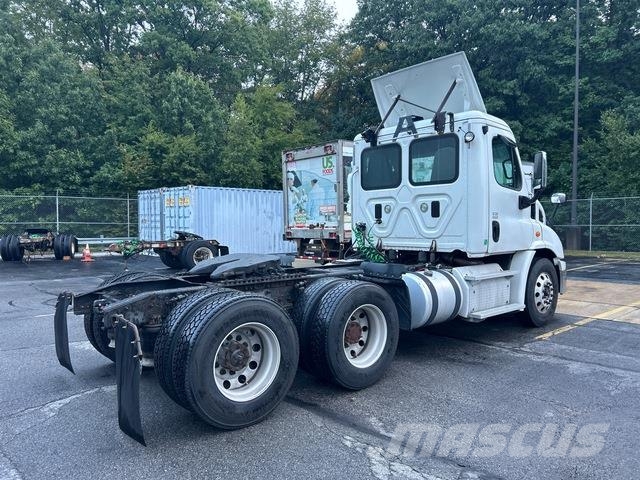 Freightliner Cascadia 113 Vlačilci
