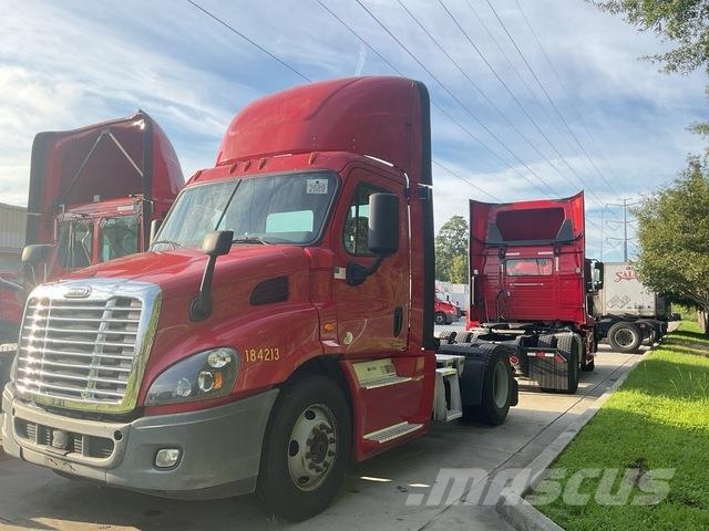 Freightliner Cascadia 113 Prime Movers