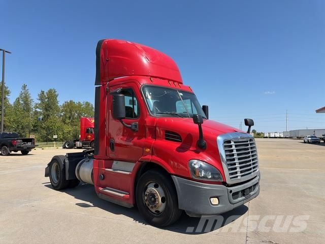 Freightliner Cascadia 113 Prime Movers