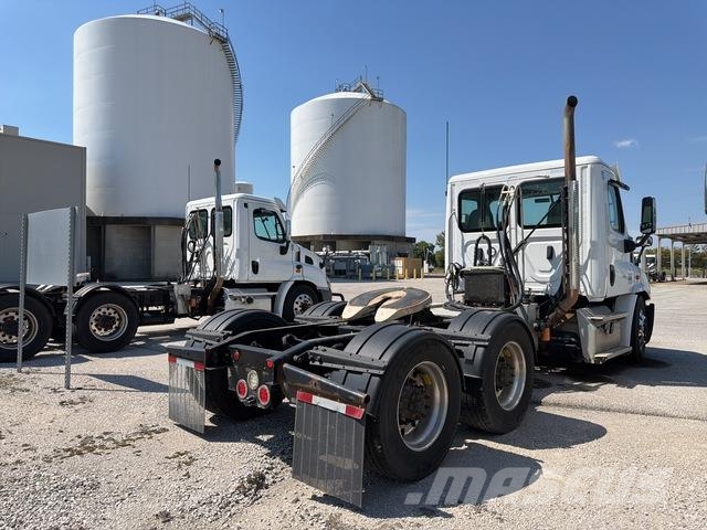 Freightliner Cascadia 113 Влекачи