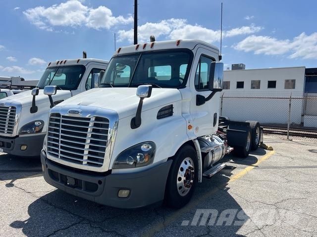 Freightliner Cascadia 113 Prime Movers