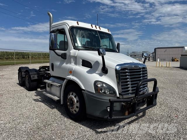 Freightliner Cascadia 113 Prime Movers