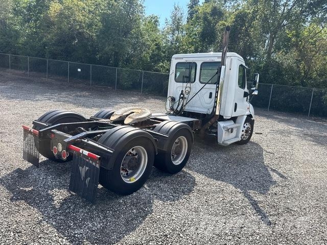 Freightliner Cascadia 113 Prime Movers