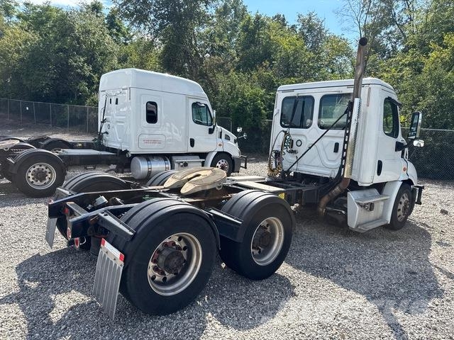 Freightliner Cascadia 113 Prime Movers