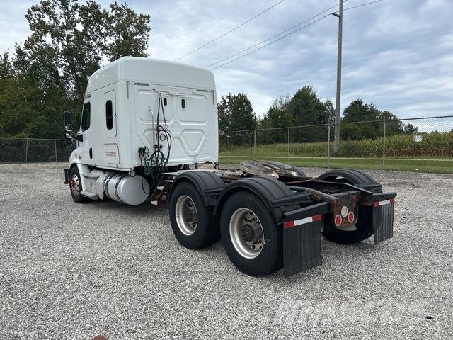 Freightliner Cascadia 113 Vilcēji
