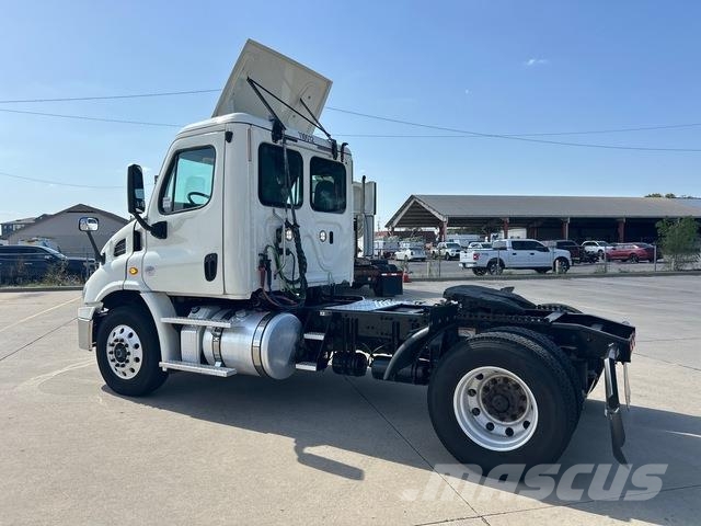 Freightliner Cascadia 113 Vilcēji