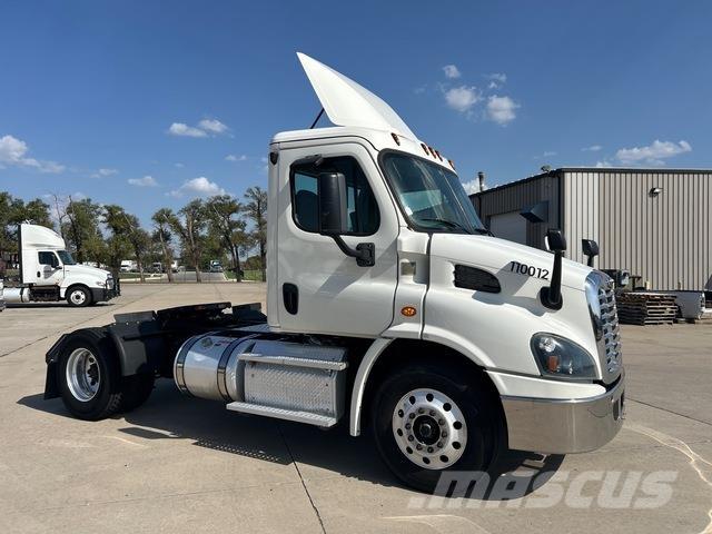 Freightliner Cascadia 113 Vilcēji