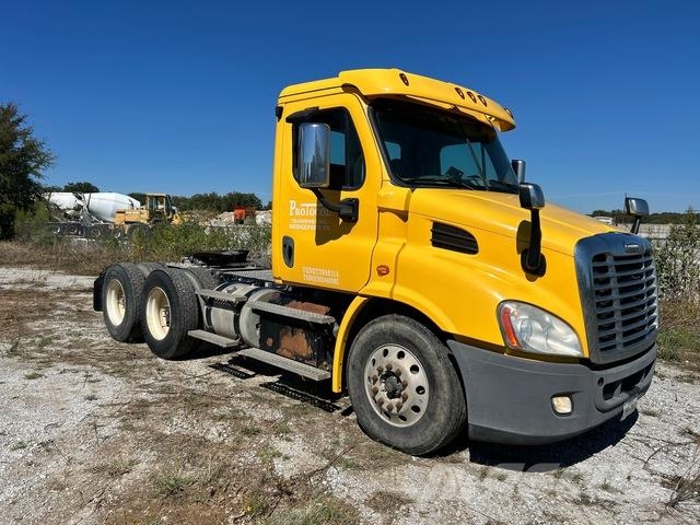 Freightliner Cascadia 113 Trekkers