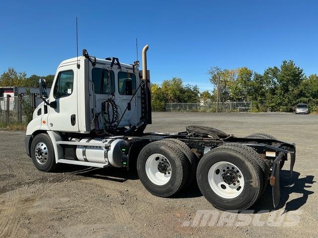 Freightliner Cascadia 113 Τράκτορες