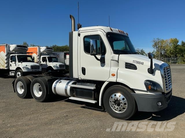 Freightliner Cascadia 113 Τράκτορες