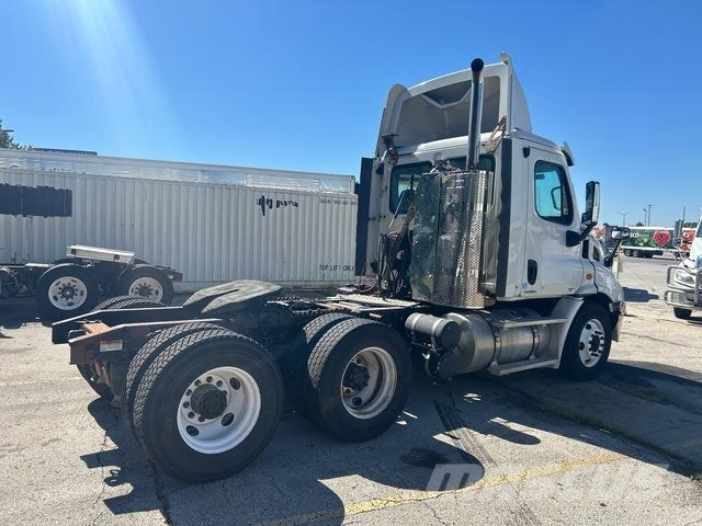 Freightliner Cascadia 113 Sattelzugmaschinen
