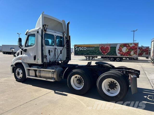 Freightliner Cascadia 113 中古トラクターヘッド | トレーラーヘッド
