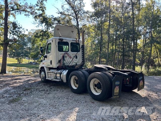 Freightliner Cascadia 113 Τράκτορες
