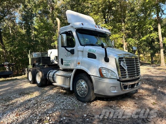 Freightliner Cascadia 113 Τράκτορες