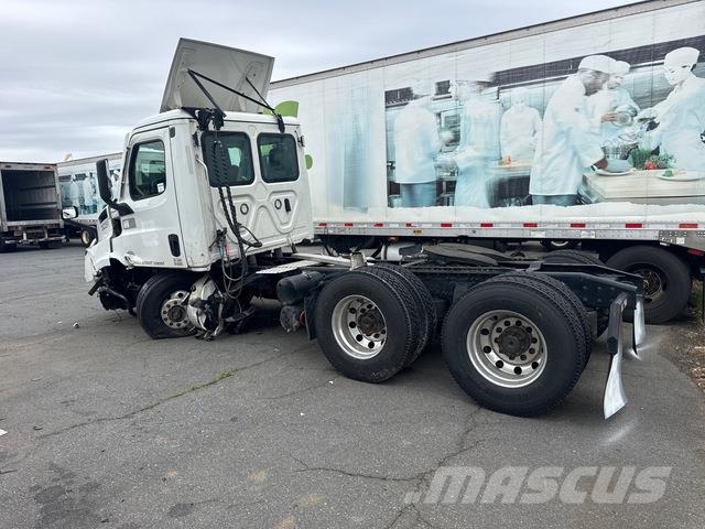 Freightliner Cascadia 116 وحدات الجر