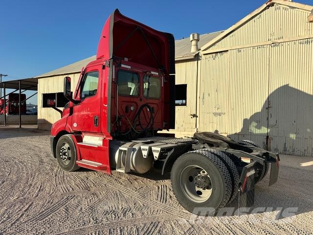 Freightliner Cascadia 116 وحدات الجر