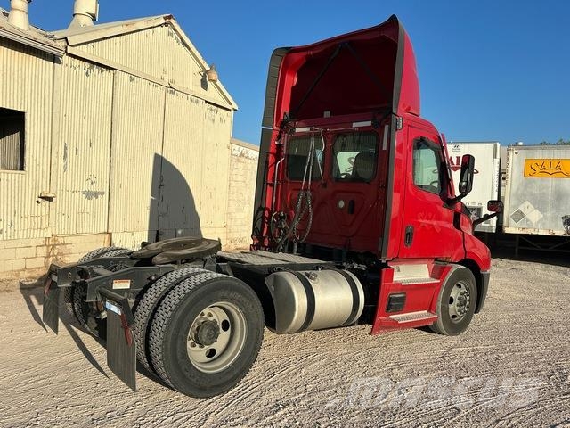 Freightliner Cascadia 116 وحدات الجر