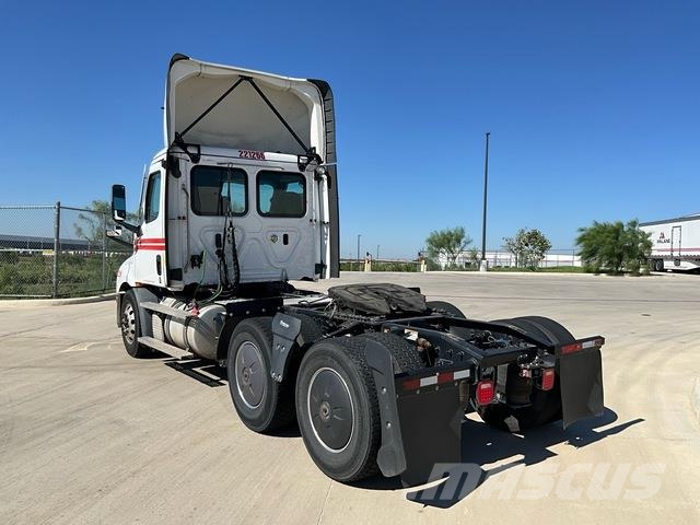 Freightliner Cascadia 116 وحدات الجر