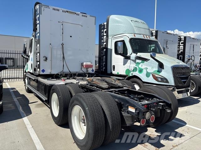 Freightliner Cascadia 116 Тягачі