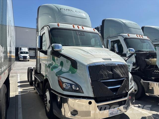 Freightliner Cascadia 116 Тягачі