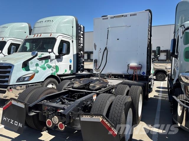 Freightliner Cascadia 116 Тягачі