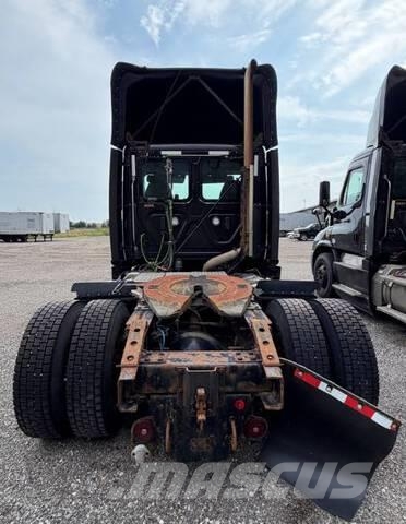 Freightliner Cascadia 116 Vilcēji