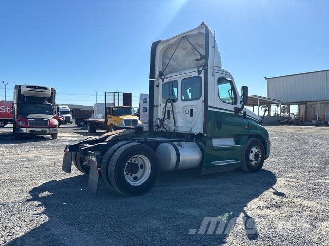 Freightliner Cascadia 125 Tractor Units