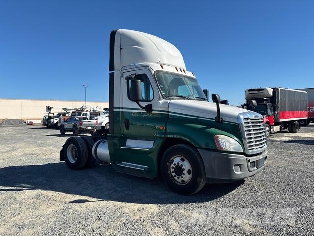 Freightliner Cascadia 125 Tractor Units