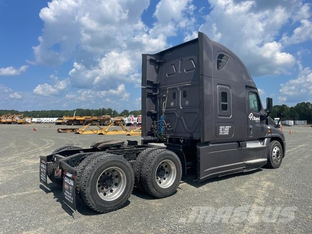 Freightliner Cascadia 125 Тягачі