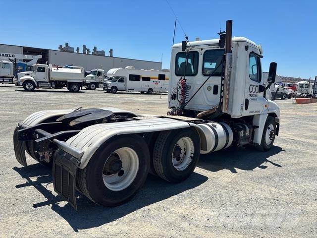 Freightliner Cascadia 125 Tractor Units