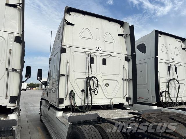 Freightliner Cascadia 125 Vetopöytäautot