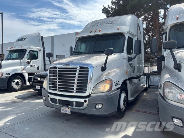 Freightliner Cascadia 125 Vetopöytäautot