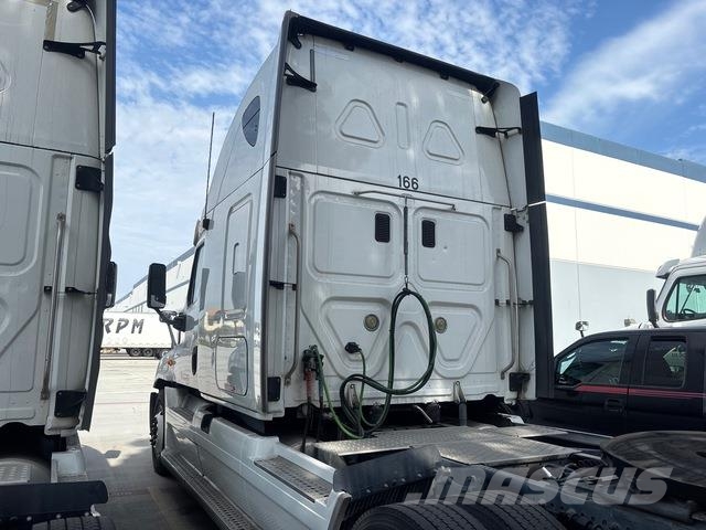 Freightliner Cascadia 125 Vetopöytäautot