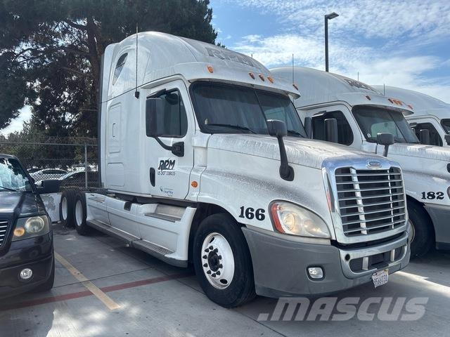 Freightliner Cascadia 125 Vetopöytäautot