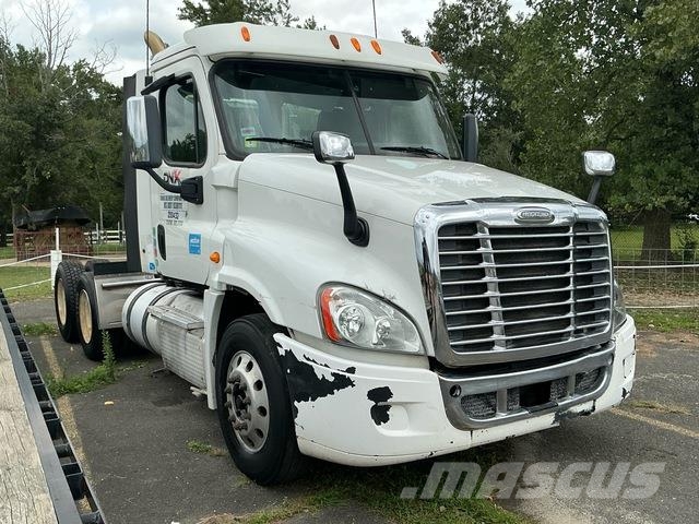 Freightliner Cascadia 125 Vetopöytäautot