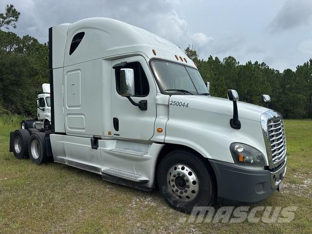 Freightliner Cascadia 125 Naudoti vilkikai