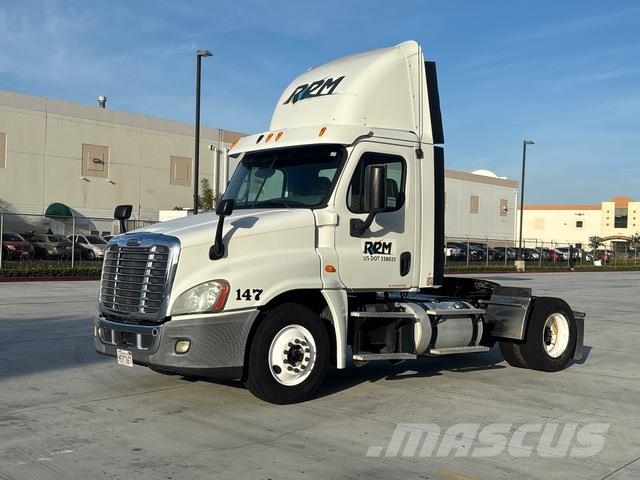 Freightliner Cascadia 125 Vetopöytäautot