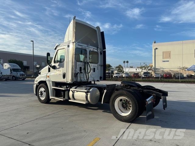 Freightliner Cascadia 125 Vetopöytäautot