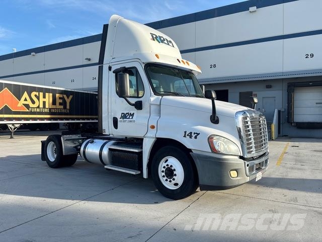 Freightliner Cascadia 125 Vetopöytäautot