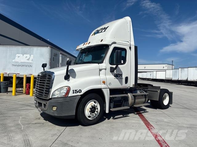 Freightliner Cascadia 125 Vetopöytäautot