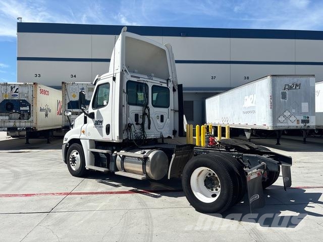 Freightliner Cascadia 125 Vetopöytäautot