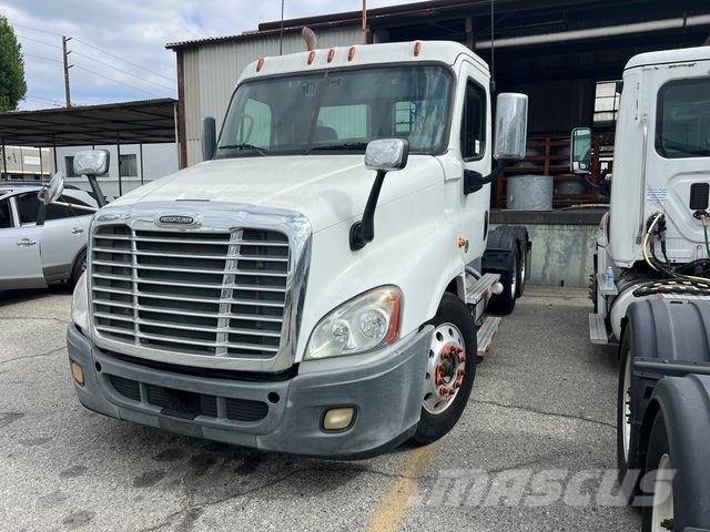 Freightliner Cascadia 125 Prime Movers