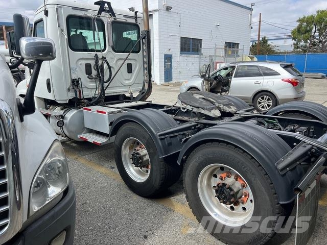 Freightliner Cascadia 125 Tracteur routier