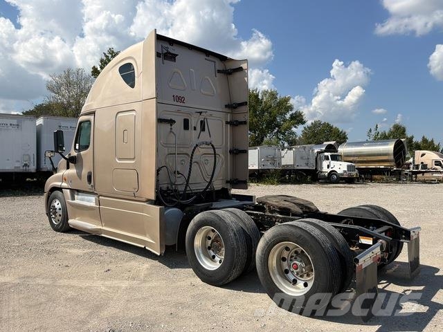 Freightliner Cascadia 125 Sattelzugmaschinen
