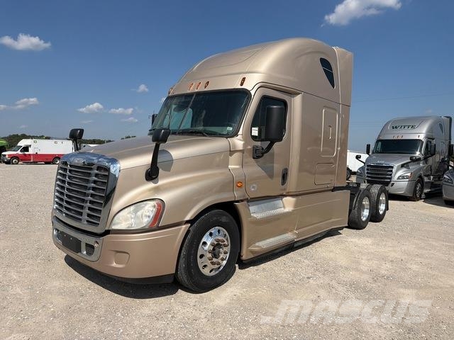 Freightliner Cascadia 125 Vilcēji